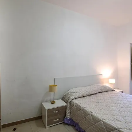 Pet Friendly In With Wifi Isquia